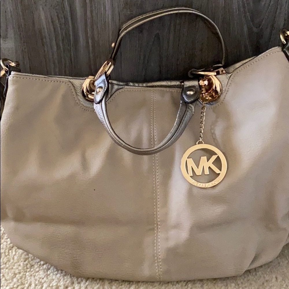 Purse - Picture 2 of 3
